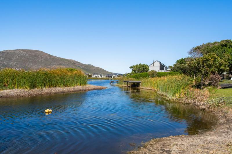 6 Bedroom Property for Sale in Lake Michelle Western Cape